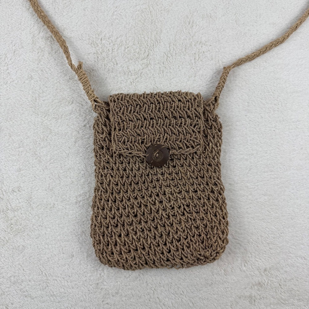 Wind River Trading Company Woven Straw PhoneBag Crossbody Coconut Button Closure